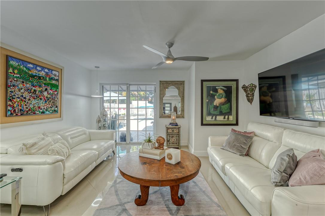 Hollywood 1-21 B - Residential