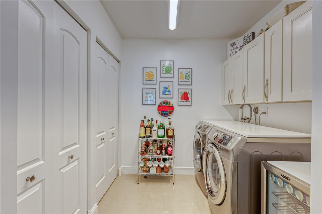Hollywood 1-21 B - Residential