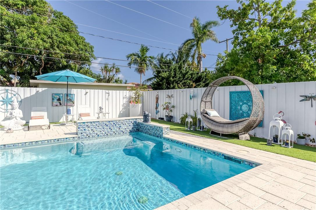 Hollywood 1-21 B - Residential