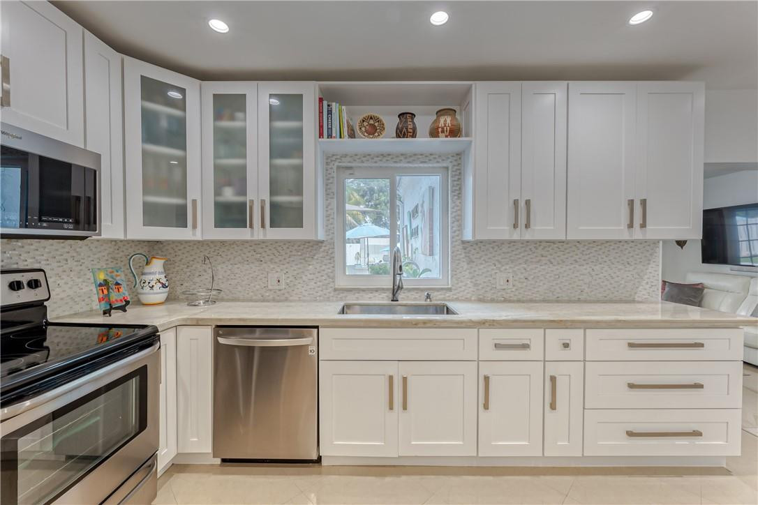 Hollywood 1-21 B - Residential