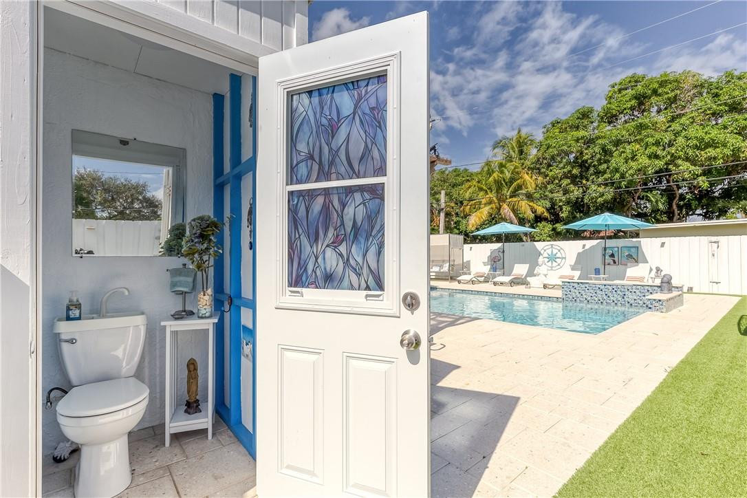 Hollywood 1-21 B - Residential