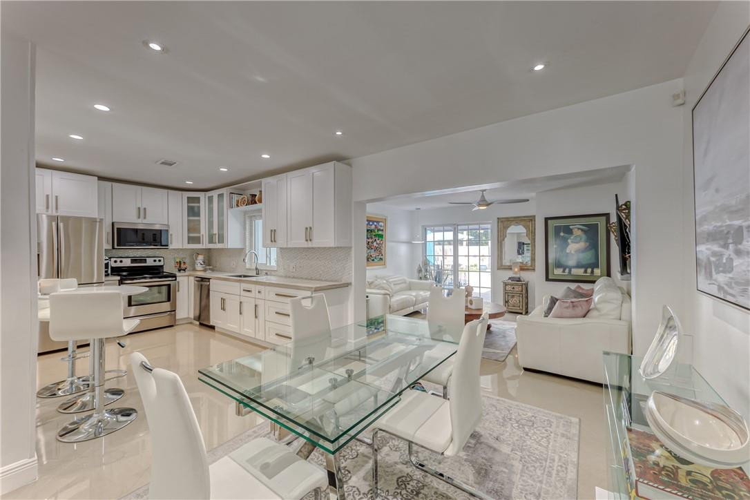 Hollywood 1-21 B - Residential
