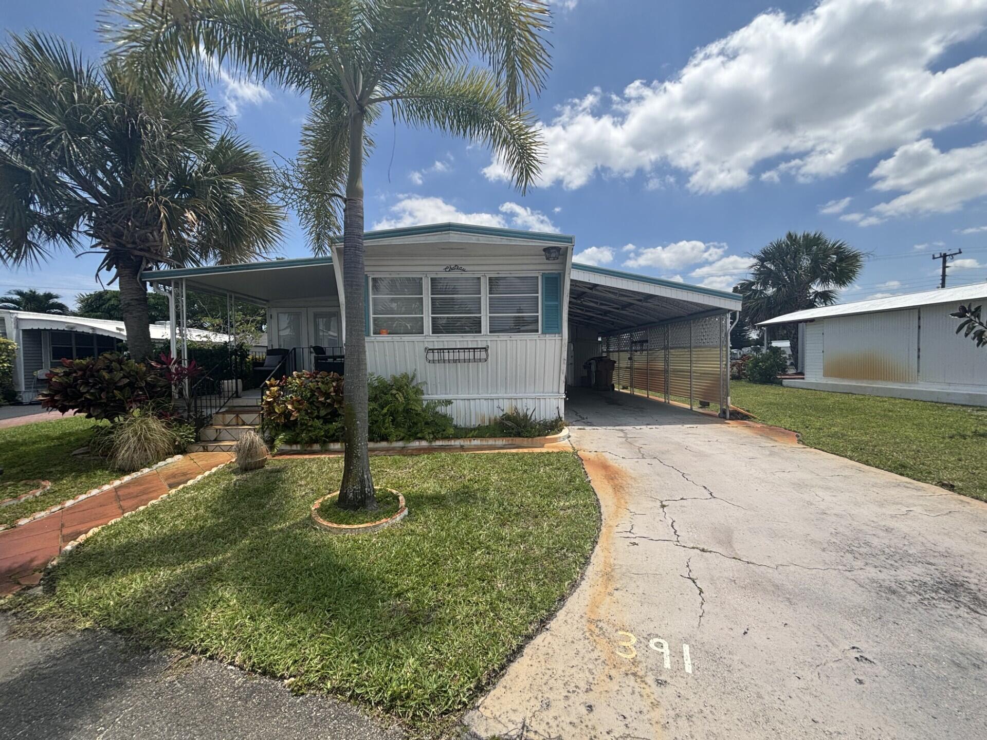 WELL MAINTAINED MANUFACTURED HOME WITH 2 BEDROOMS, 1 BATH.  LOCATED IN A 55+ COMMUNITY, ONLY 3 MILES FROM DESIRABLE DEERFIELD BEACH!!! CLUBHOUSE WITH HEATED POOLS AND SOCIAL ACTIVITIES. HOME IS BEING SOLD FURNISHED. LOT RENTAL $1,288 MONTHLY