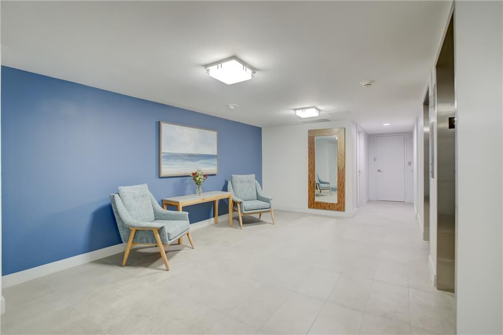 EAST POINT TOWERS - Residential