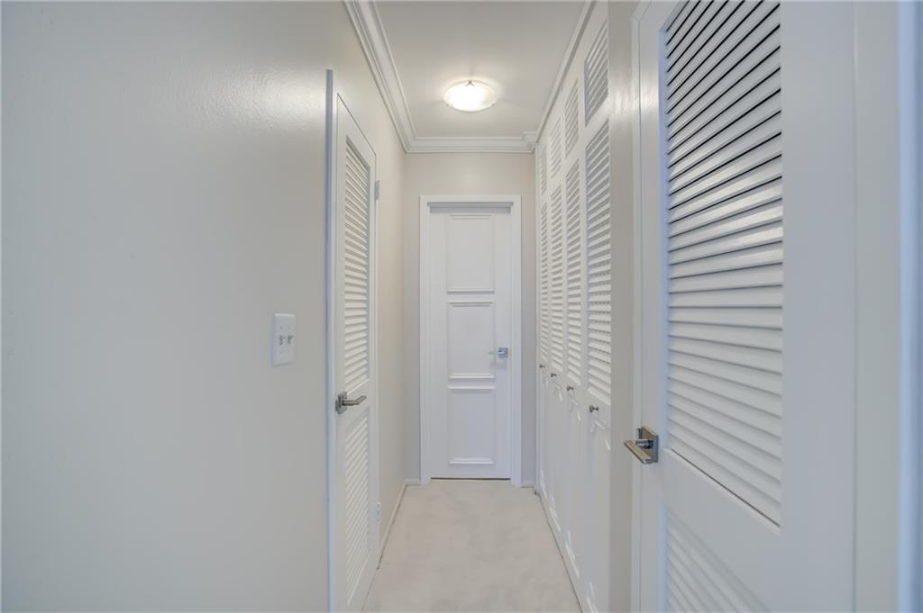 EAST POINT TOWERS - Residential