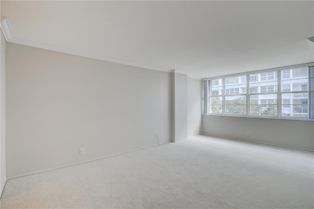 EAST POINT TOWERS - Residential