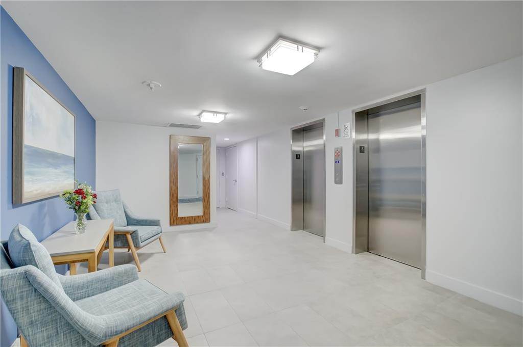 EAST POINT TOWERS - Residential
