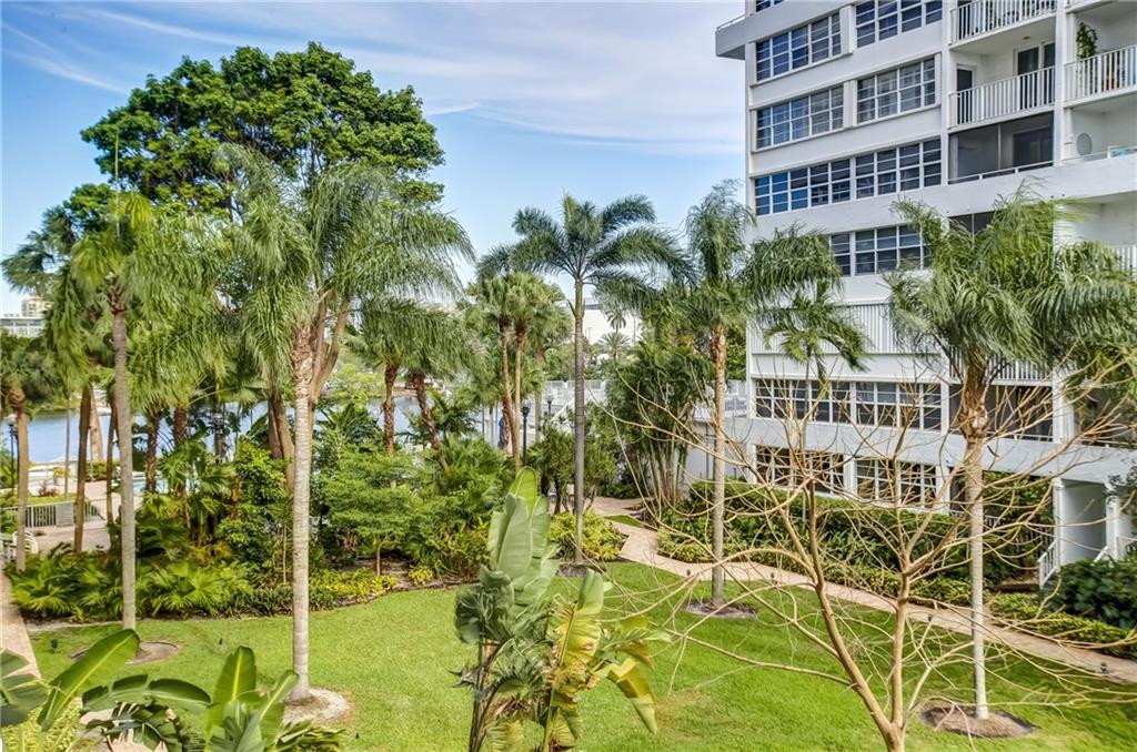 EAST POINT TOWERS - Residential