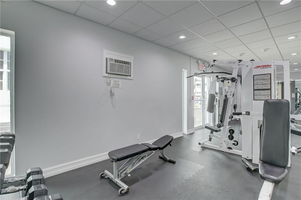 EAST POINT TOWERS - Residential