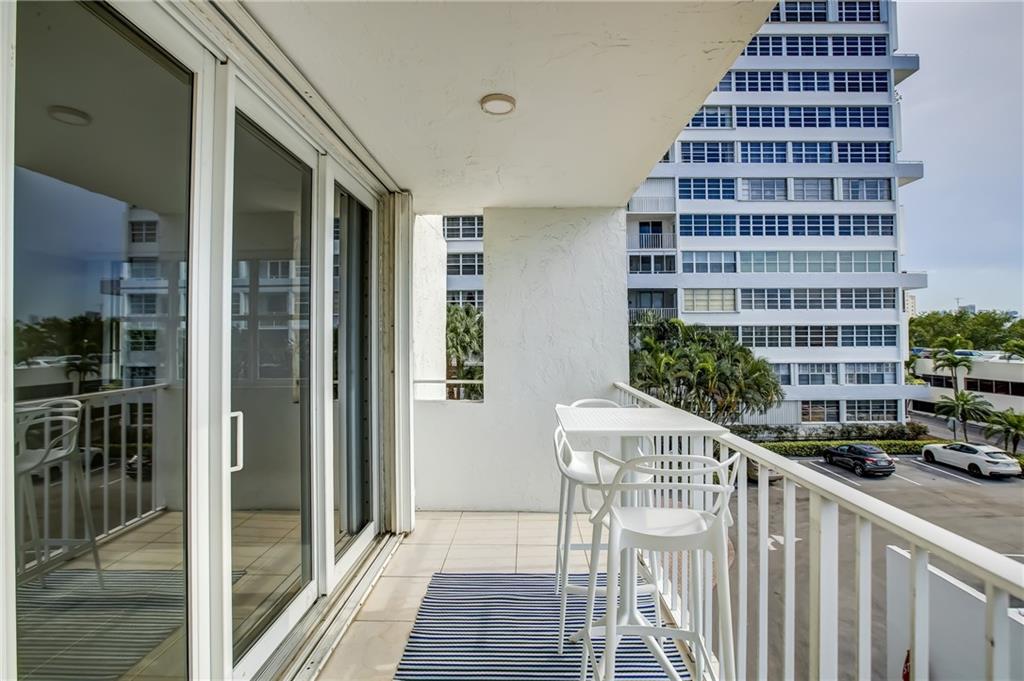 EAST POINT TOWERS - Residential