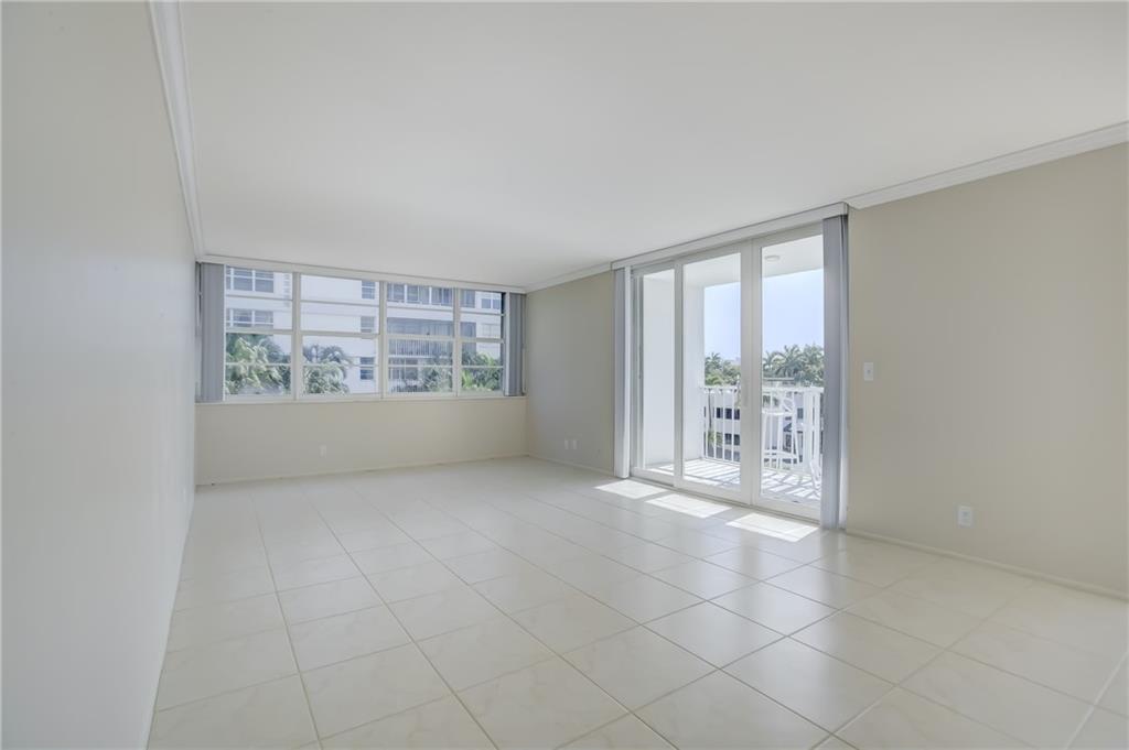EAST POINT TOWERS - Residential