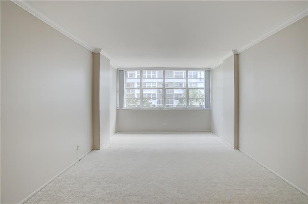 EAST POINT TOWERS - Residential