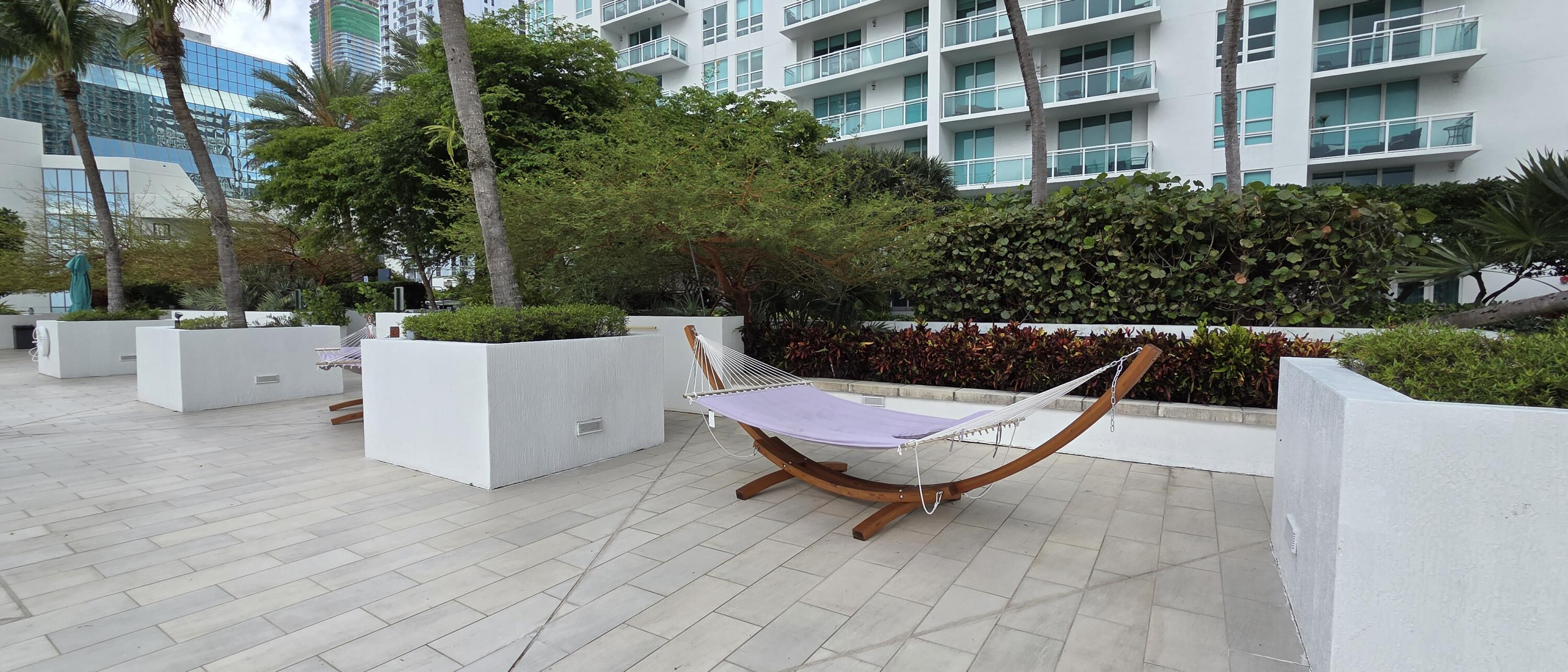THE PLAZA 901 BRICKELL CONDO - Residential