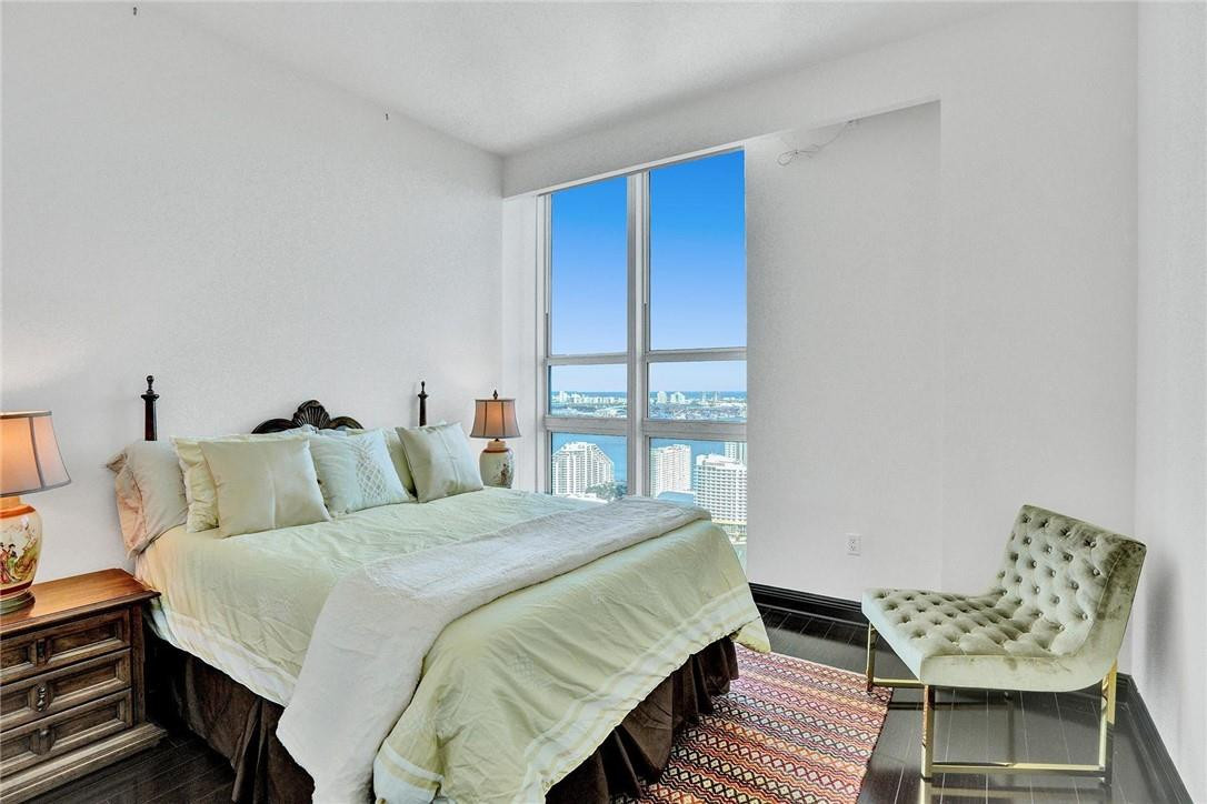 THE PLAZA 901 BRICKELL CONDO - Residential