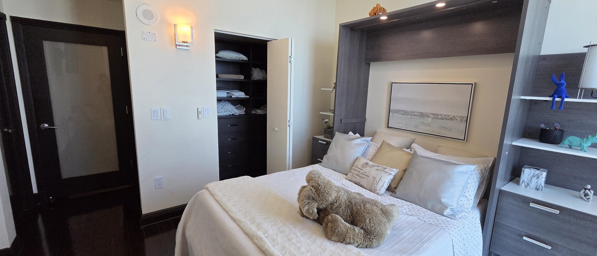 THE PLAZA 901 BRICKELL CONDO - Residential