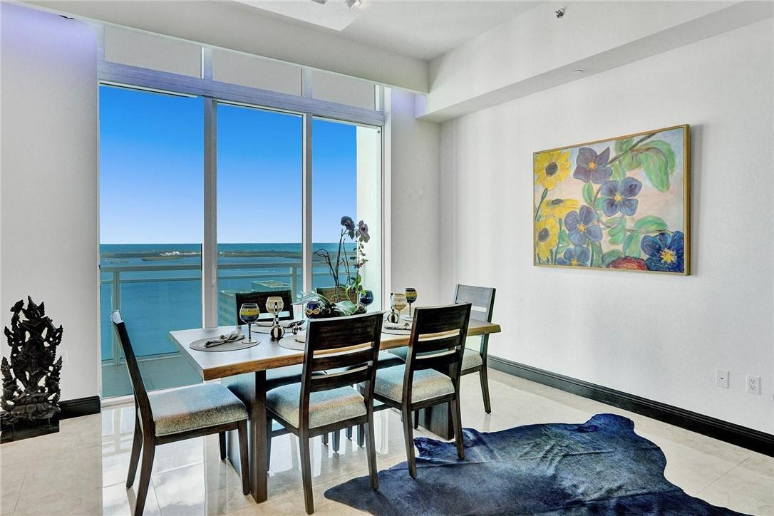 THE PLAZA 901 BRICKELL CONDO - Residential