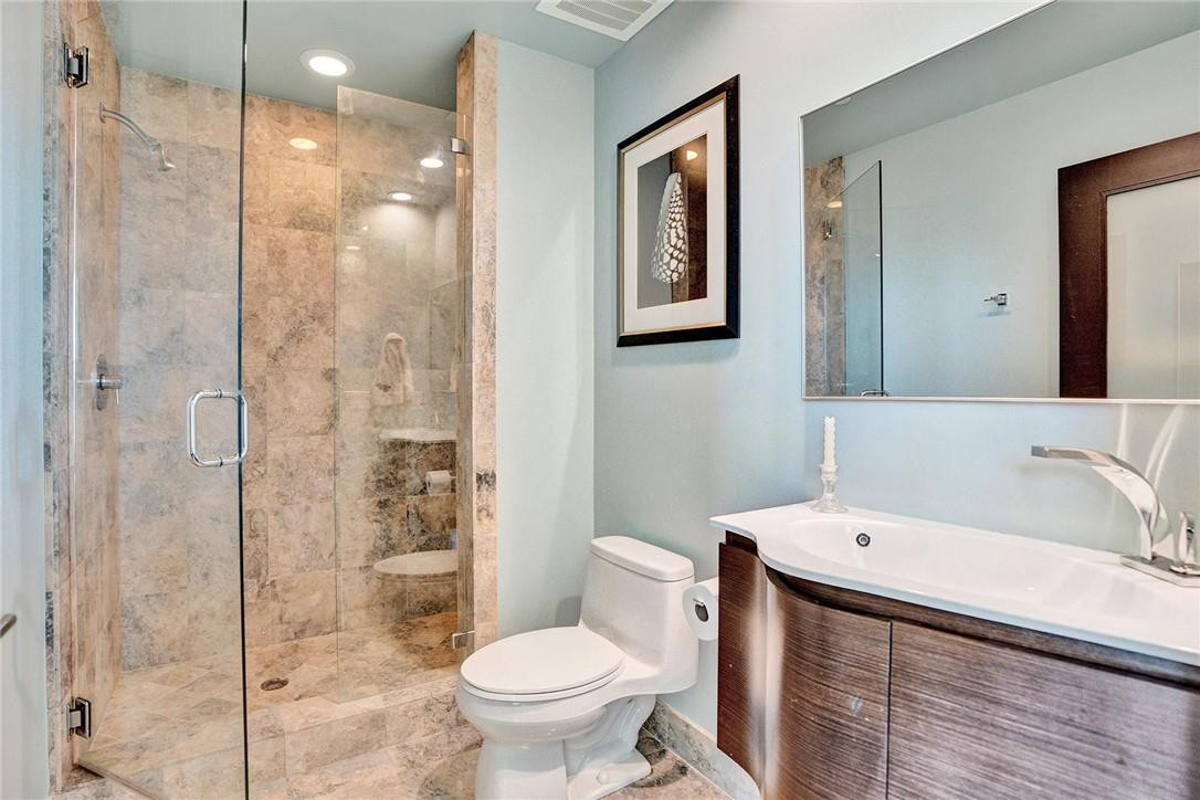 THE PLAZA 901 BRICKELL CONDO - Residential