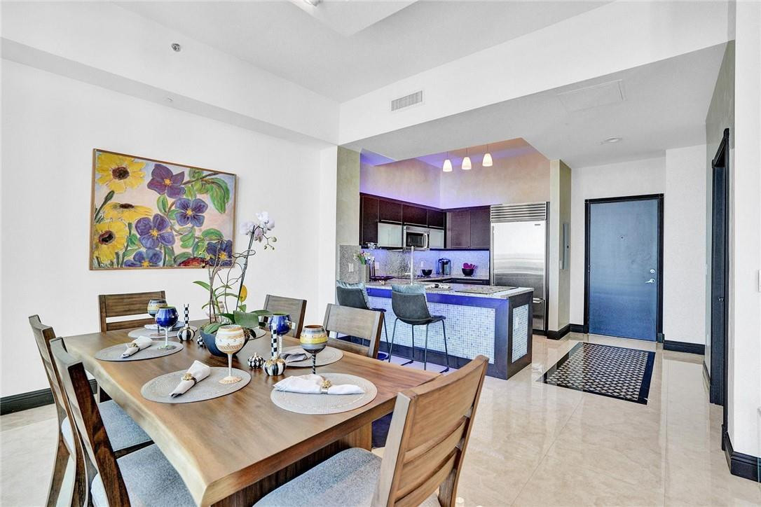 THE PLAZA 901 BRICKELL CONDO - Residential