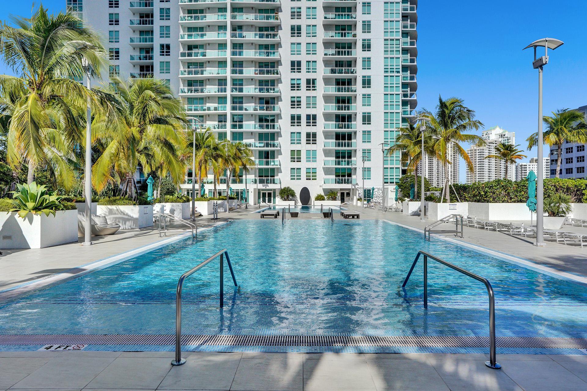 THE PLAZA 901 BRICKELL CONDO - Residential