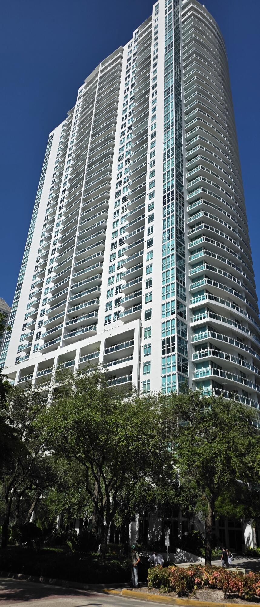 THE PLAZA 901 BRICKELL CONDO - Residential