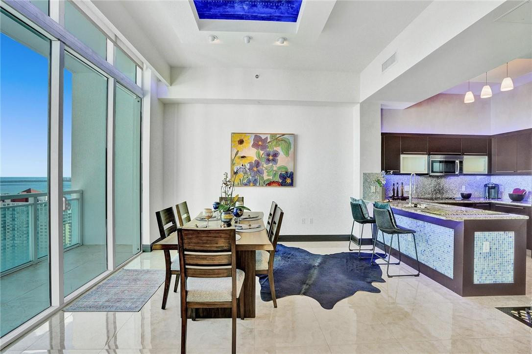 THE PLAZA 901 BRICKELL CONDO - Residential