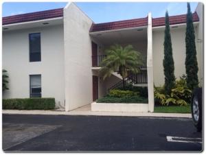 WOW! BACK ON MARKET AND JUST REDUCED!! SPACIOUS 3 BEDROOM CONDO WITH BEAUTIFUL GOLF COURSE VIEWS. LOCATED WITHIN WALKING DISTANCE TO THE NEW PALM BEACH OUTLETS.
