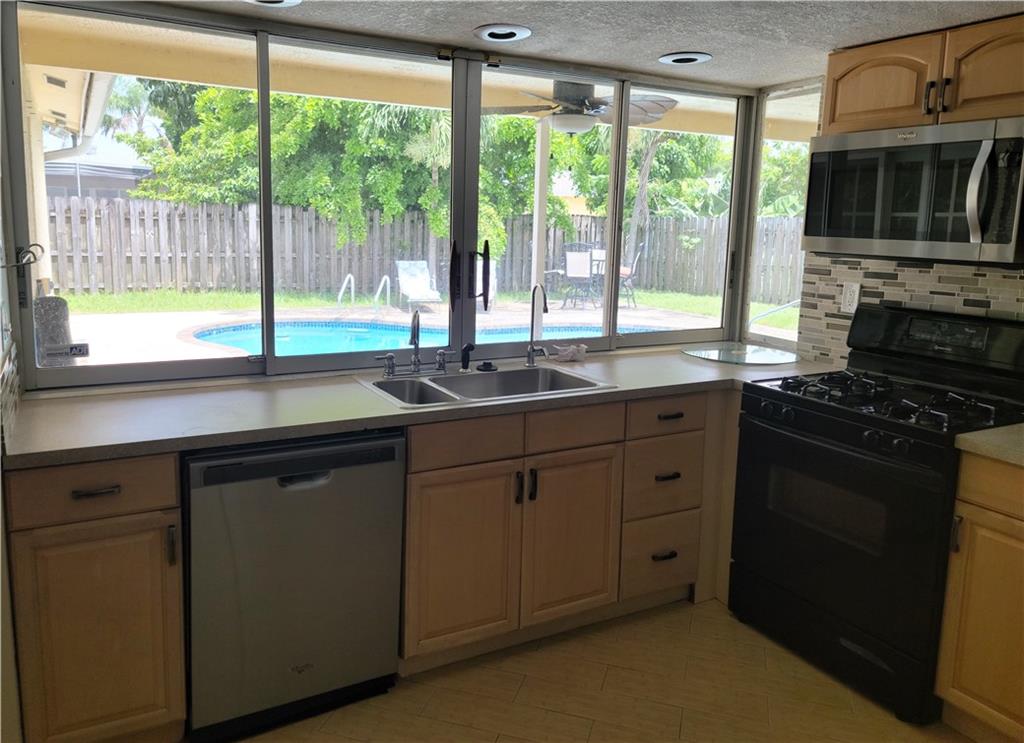 Sunrise Golf Village Sec - Residential