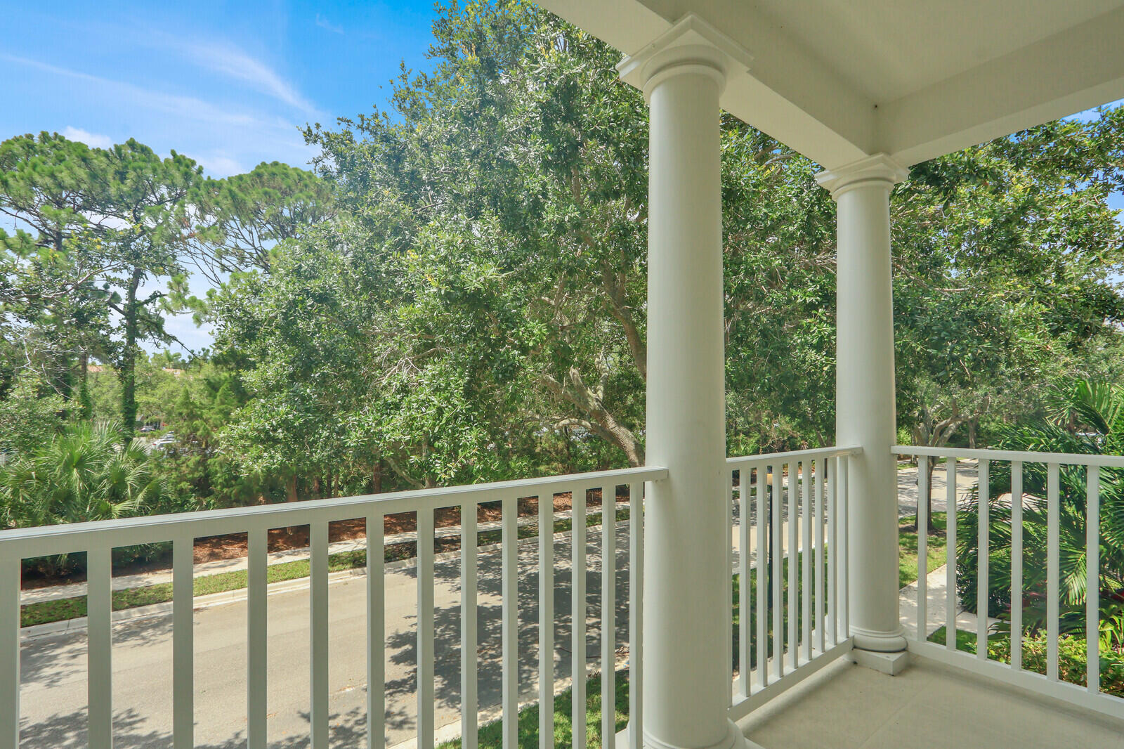 CAMBRIDGE AT ABACOA - Residential
