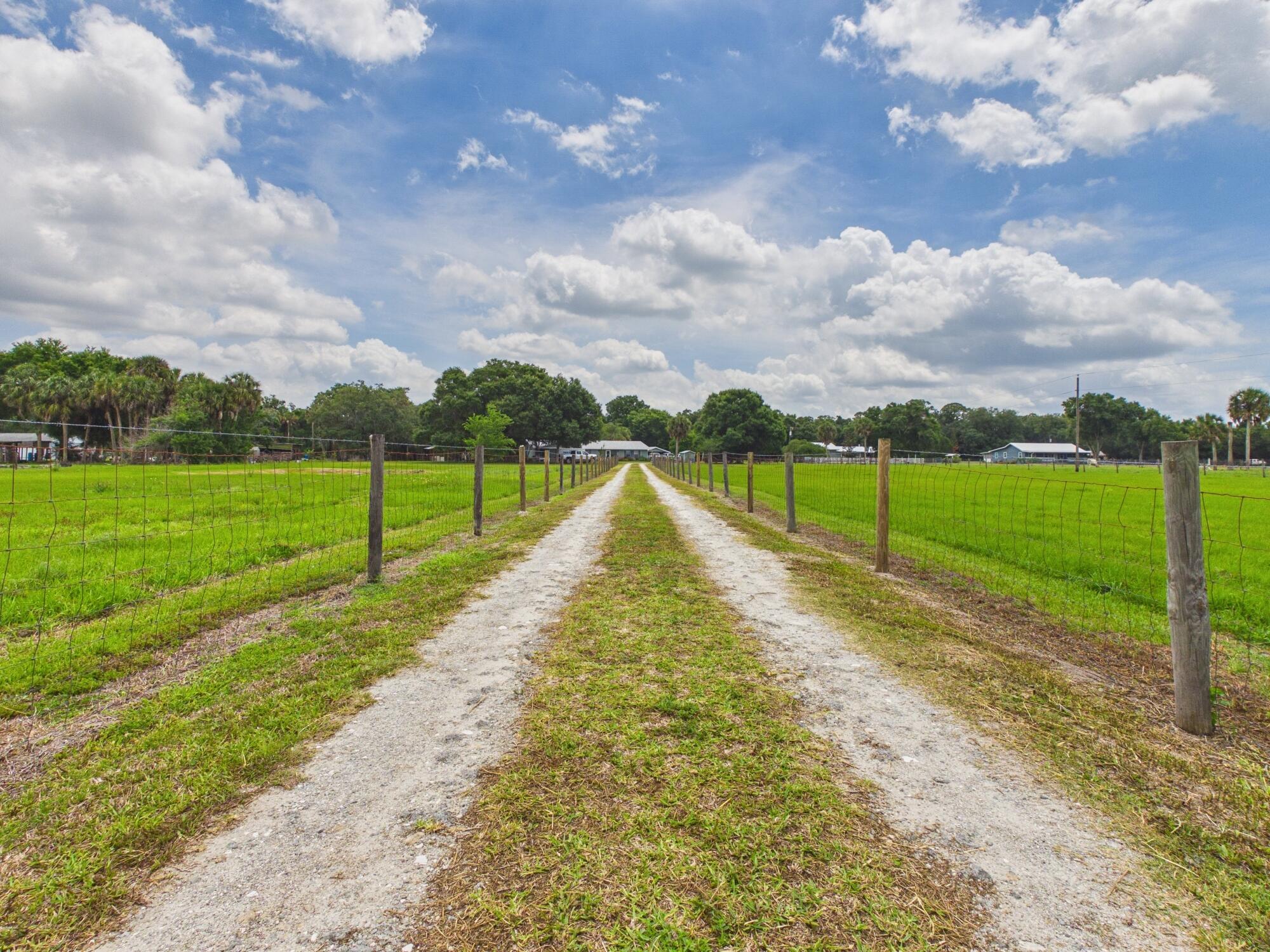 LAZY SEVEN RANCH ACRES - Residential