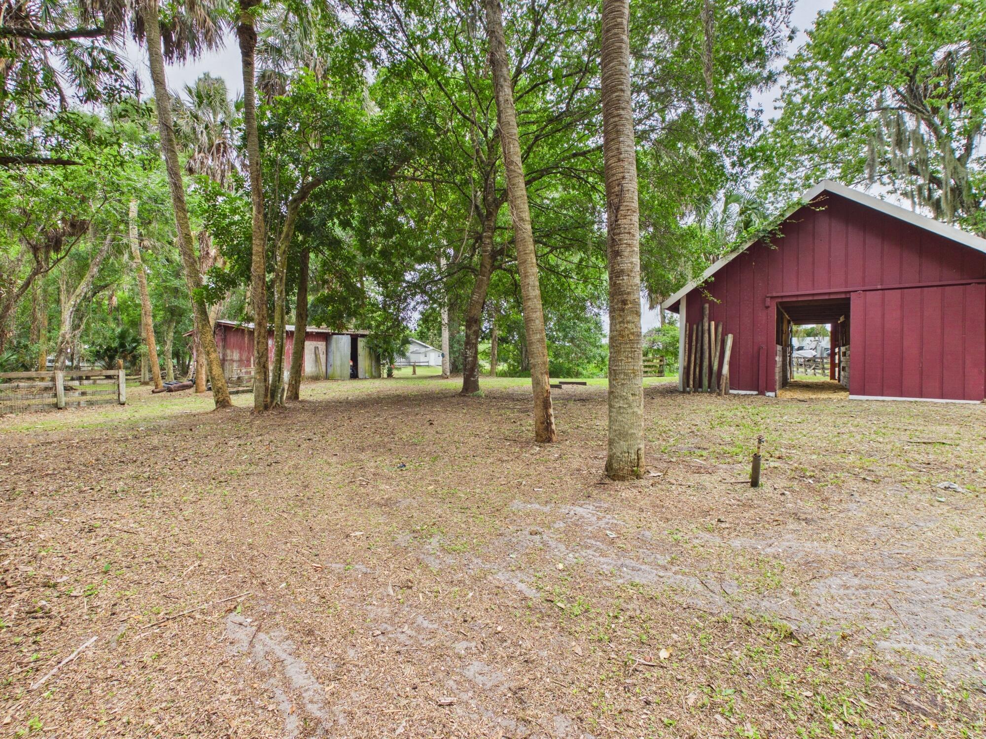 LAZY SEVEN RANCH ACRES - Residential