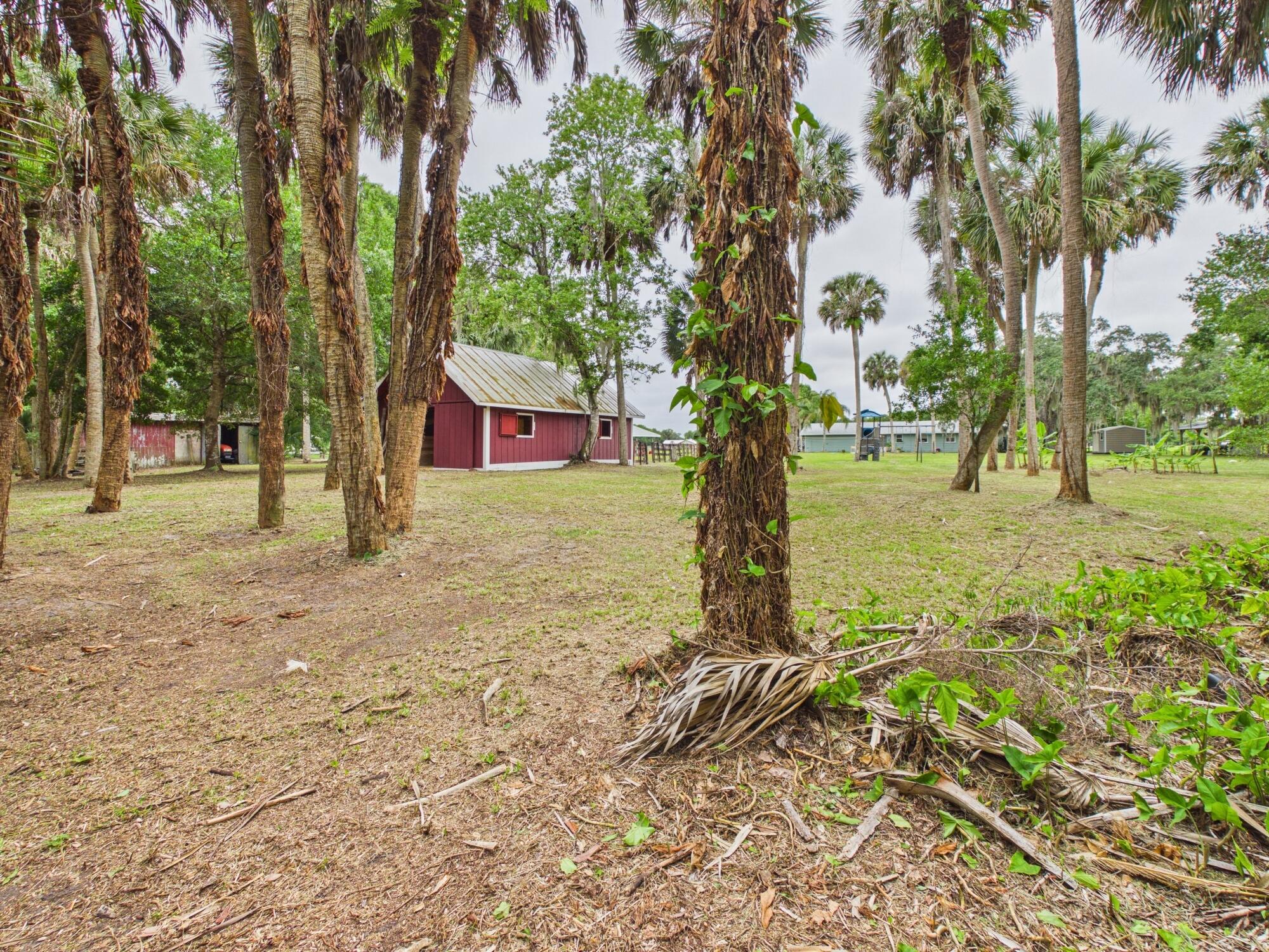 LAZY SEVEN RANCH ACRES - Residential