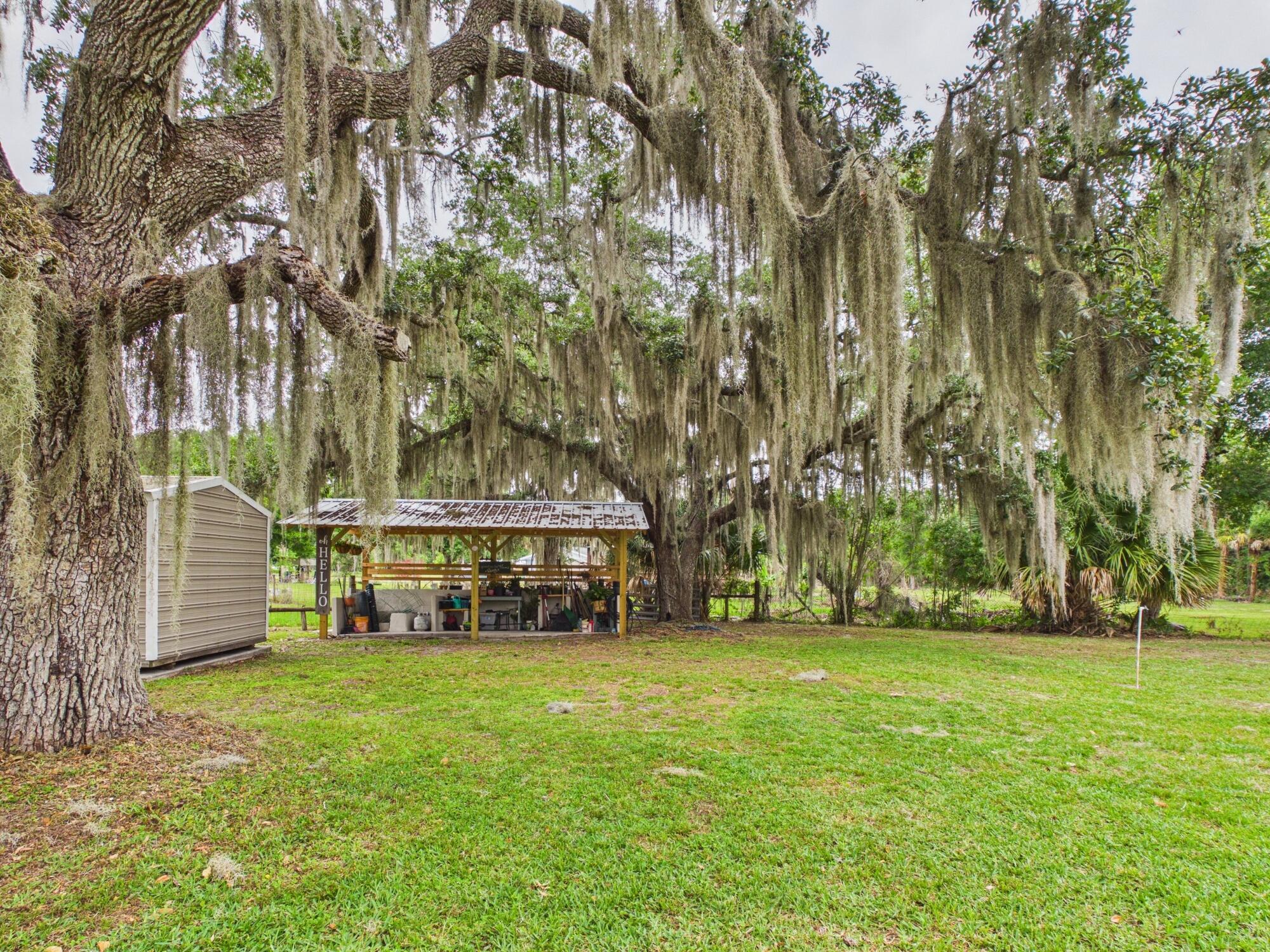 LAZY SEVEN RANCH ACRES - Residential
