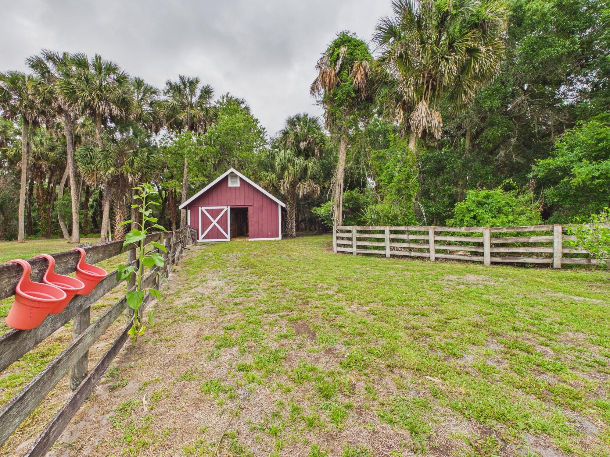 LAZY SEVEN RANCH ACRES - Residential
