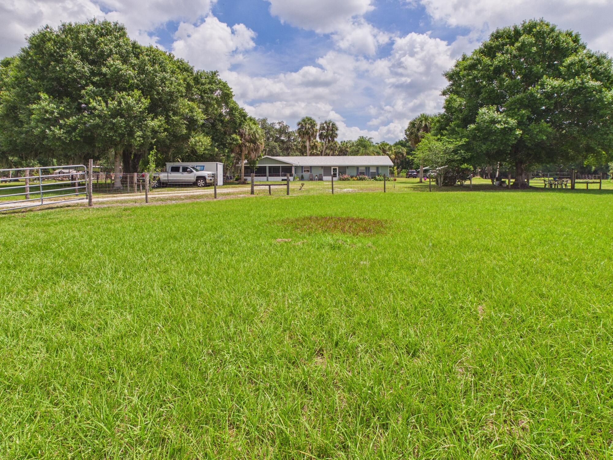 LAZY SEVEN RANCH ACRES - Residential