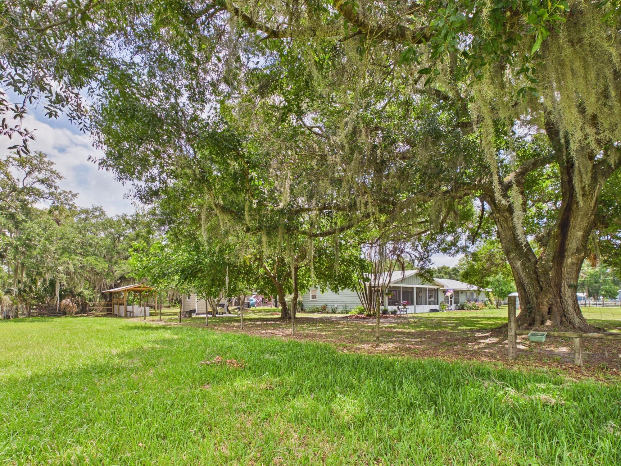 LAZY SEVEN RANCH ACRES - Residential