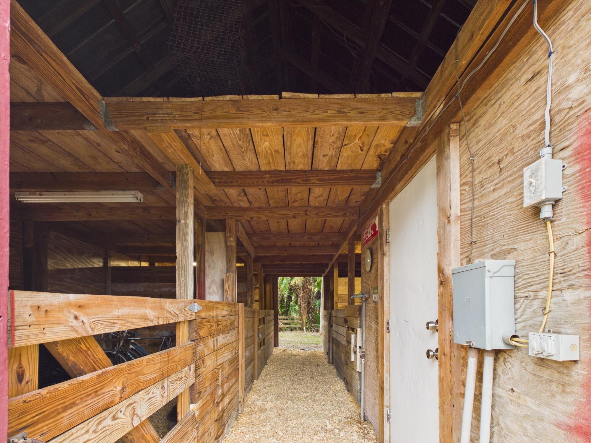 LAZY SEVEN RANCH ACRES - Residential