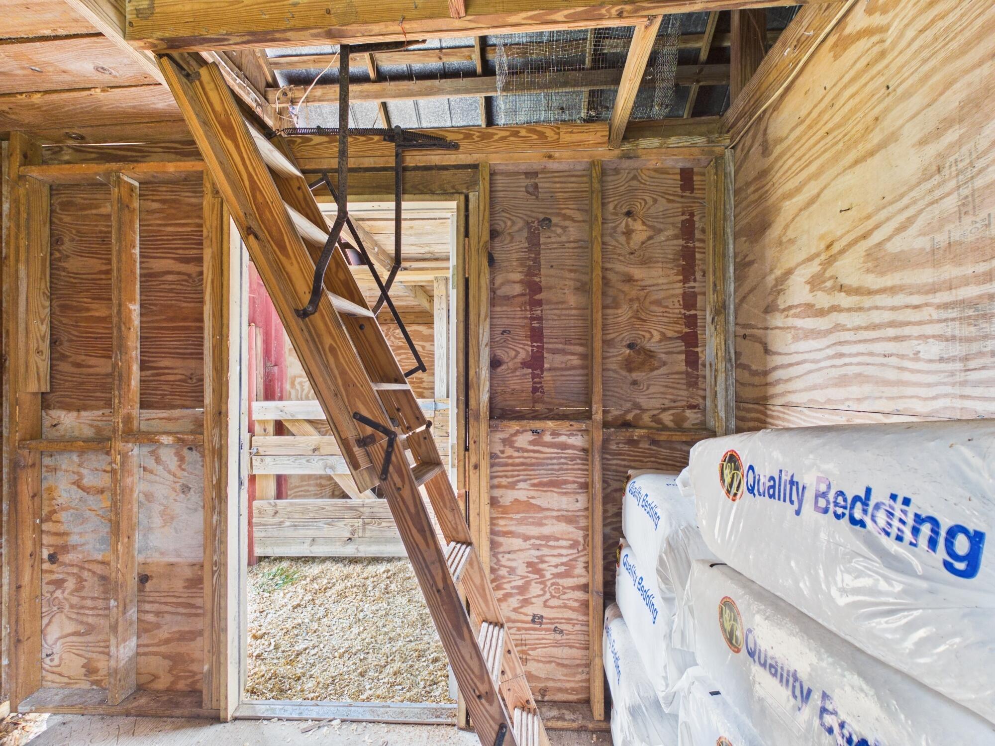 LAZY SEVEN RANCH ACRES - Residential