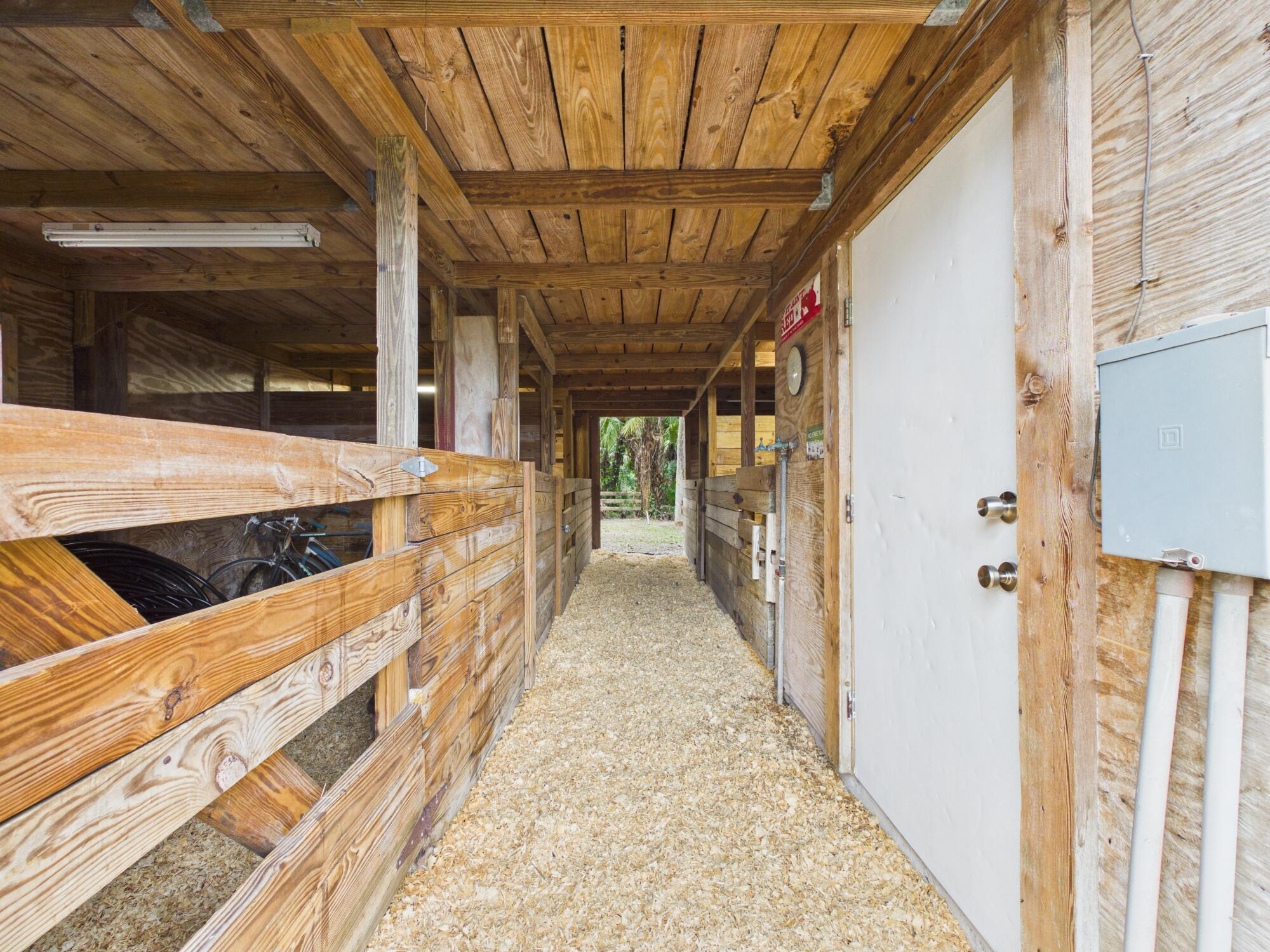 LAZY SEVEN RANCH ACRES - Residential