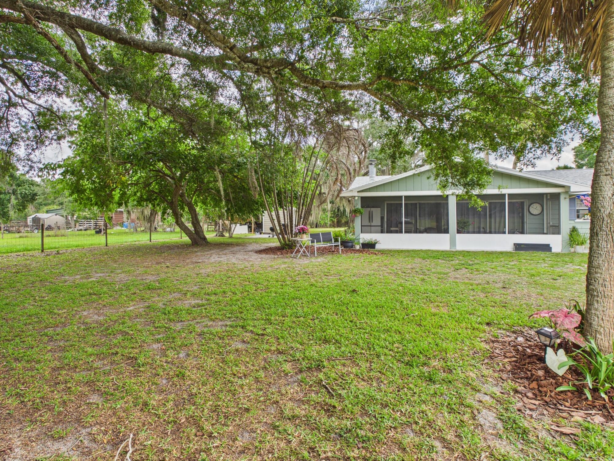 LAZY SEVEN RANCH ACRES - Residential