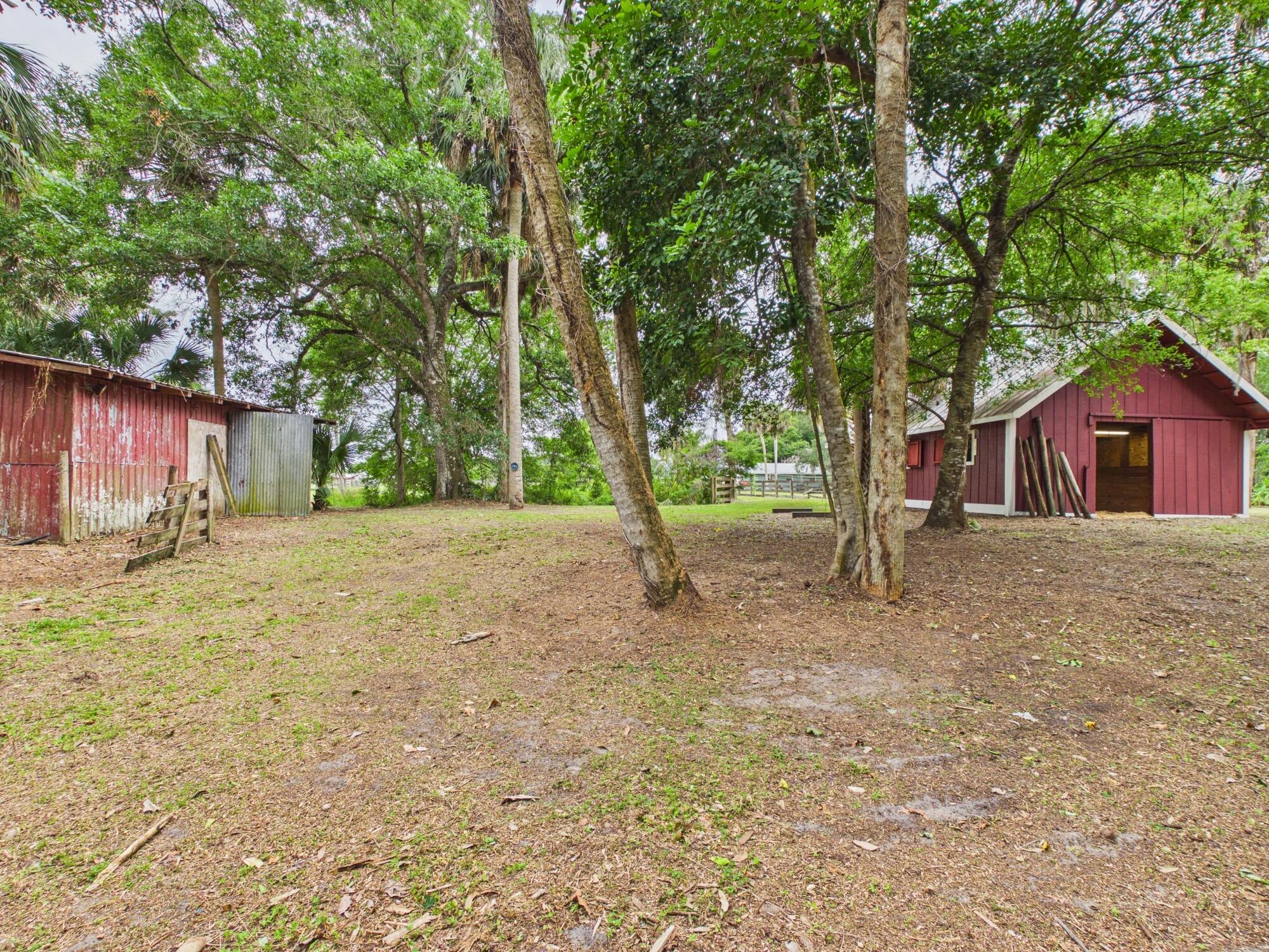 LAZY SEVEN RANCH ACRES - Residential