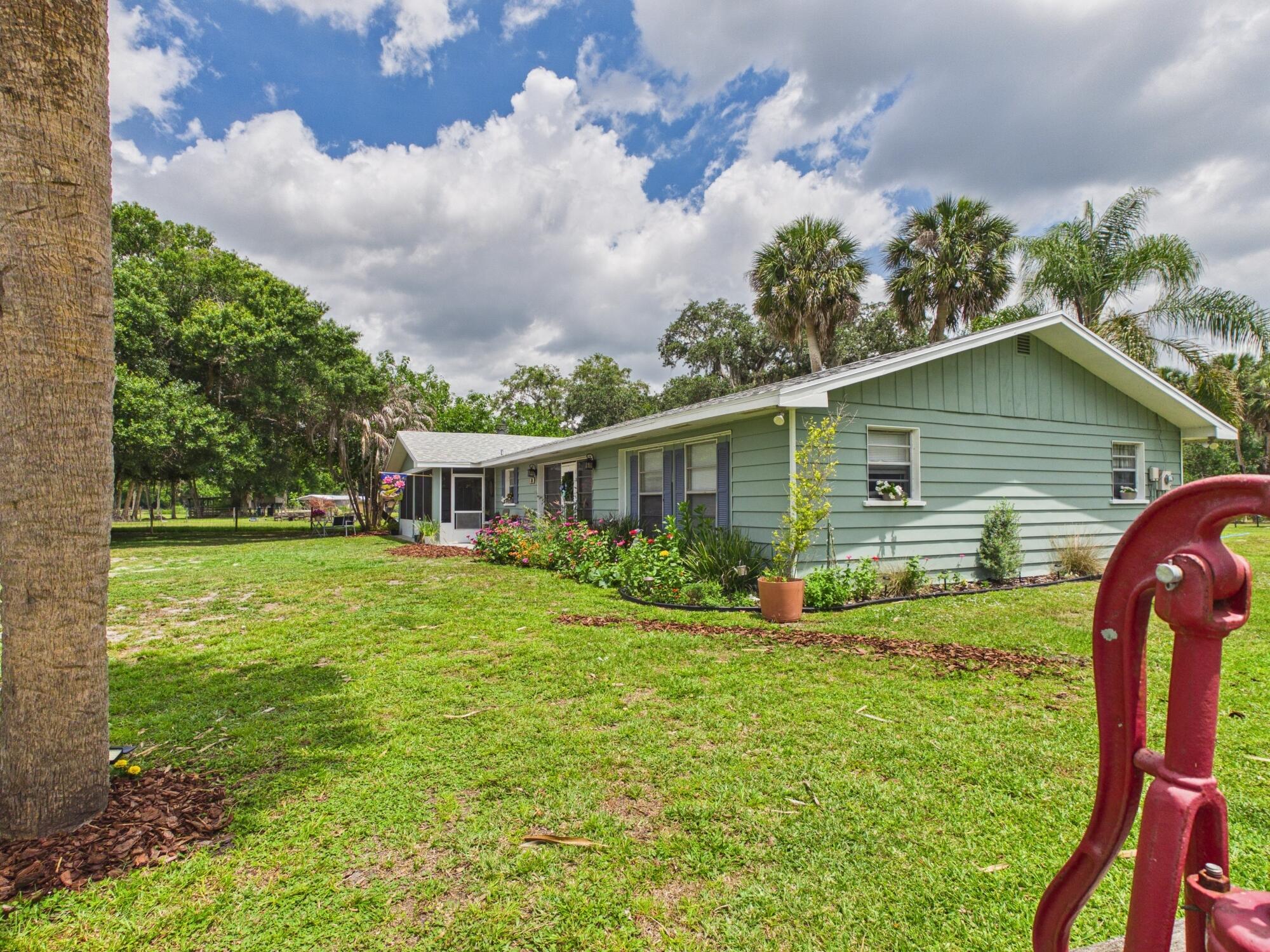 LAZY SEVEN RANCH ACRES - Residential