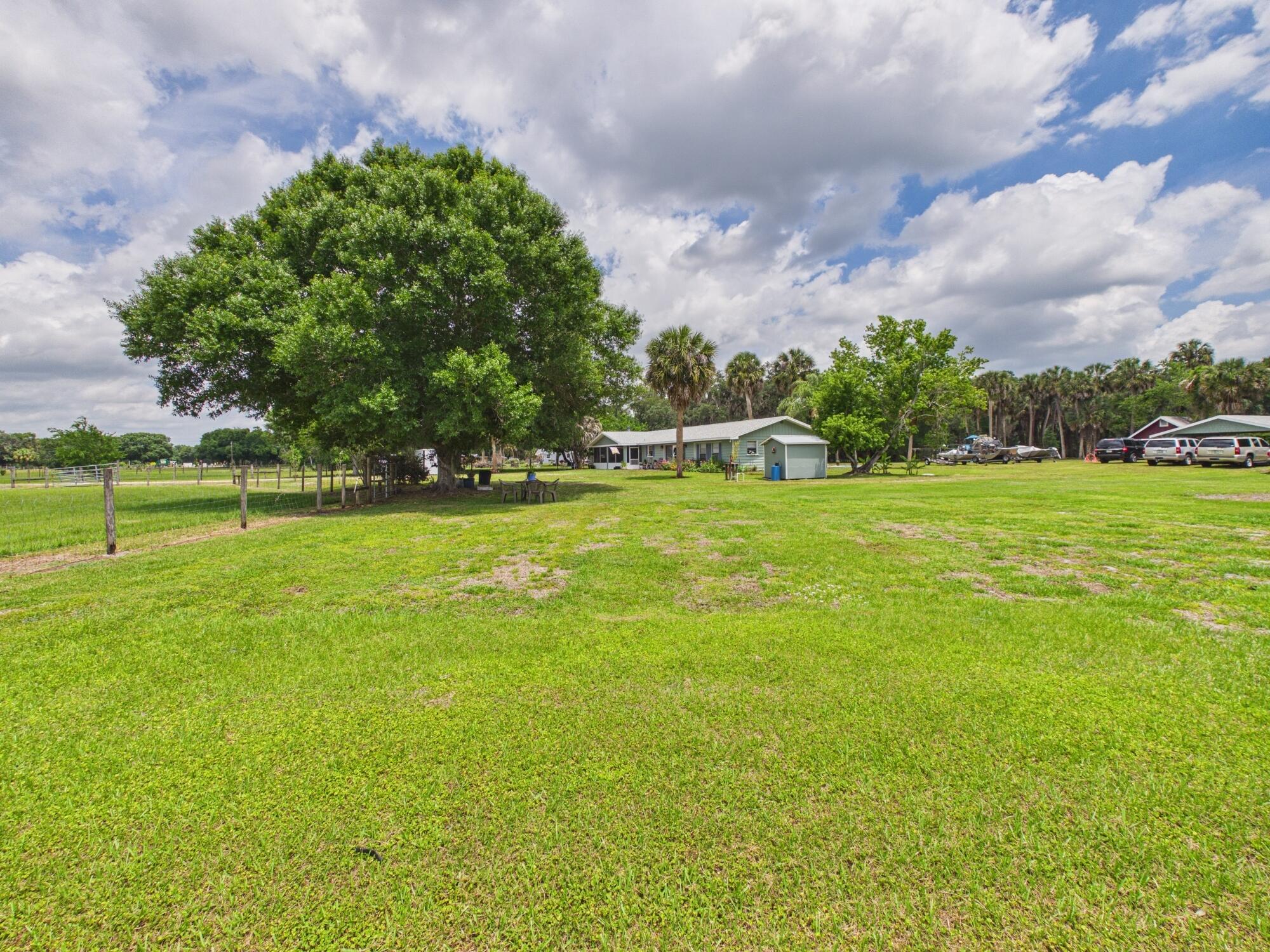 LAZY SEVEN RANCH ACRES - Residential
