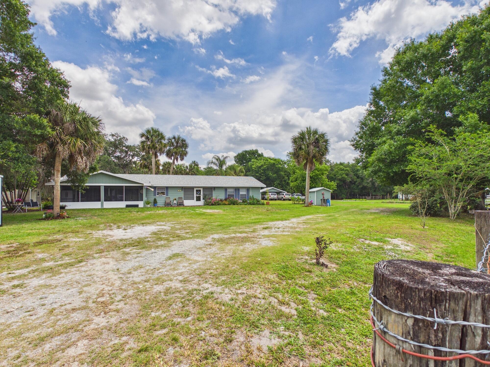 LAZY SEVEN RANCH ACRES - Residential
