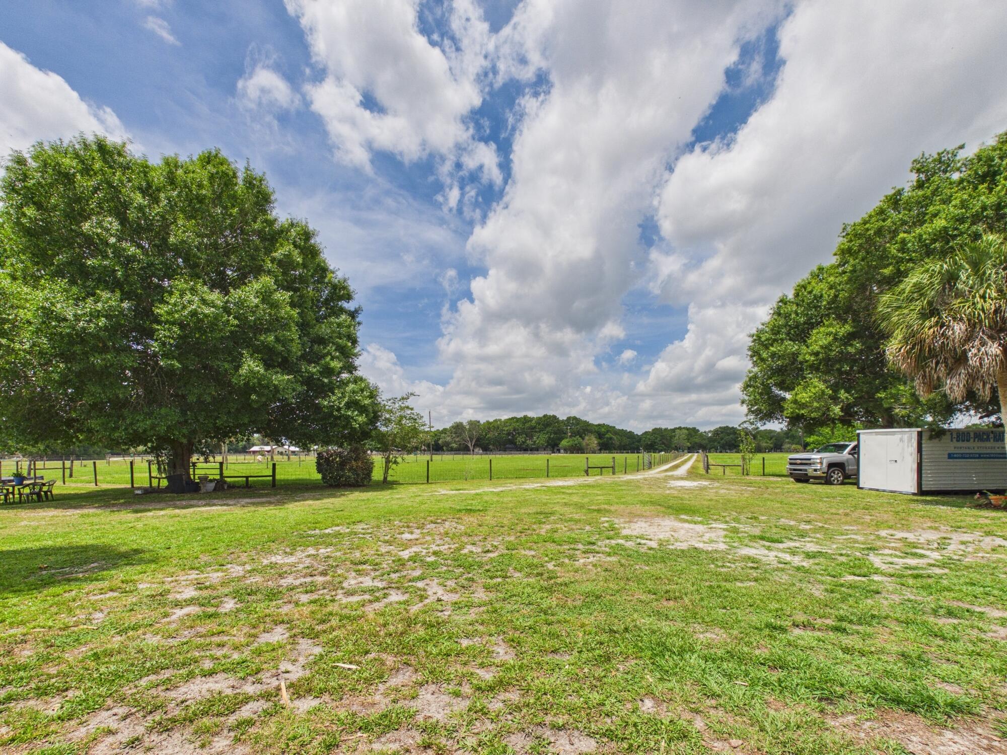 LAZY SEVEN RANCH ACRES - Residential