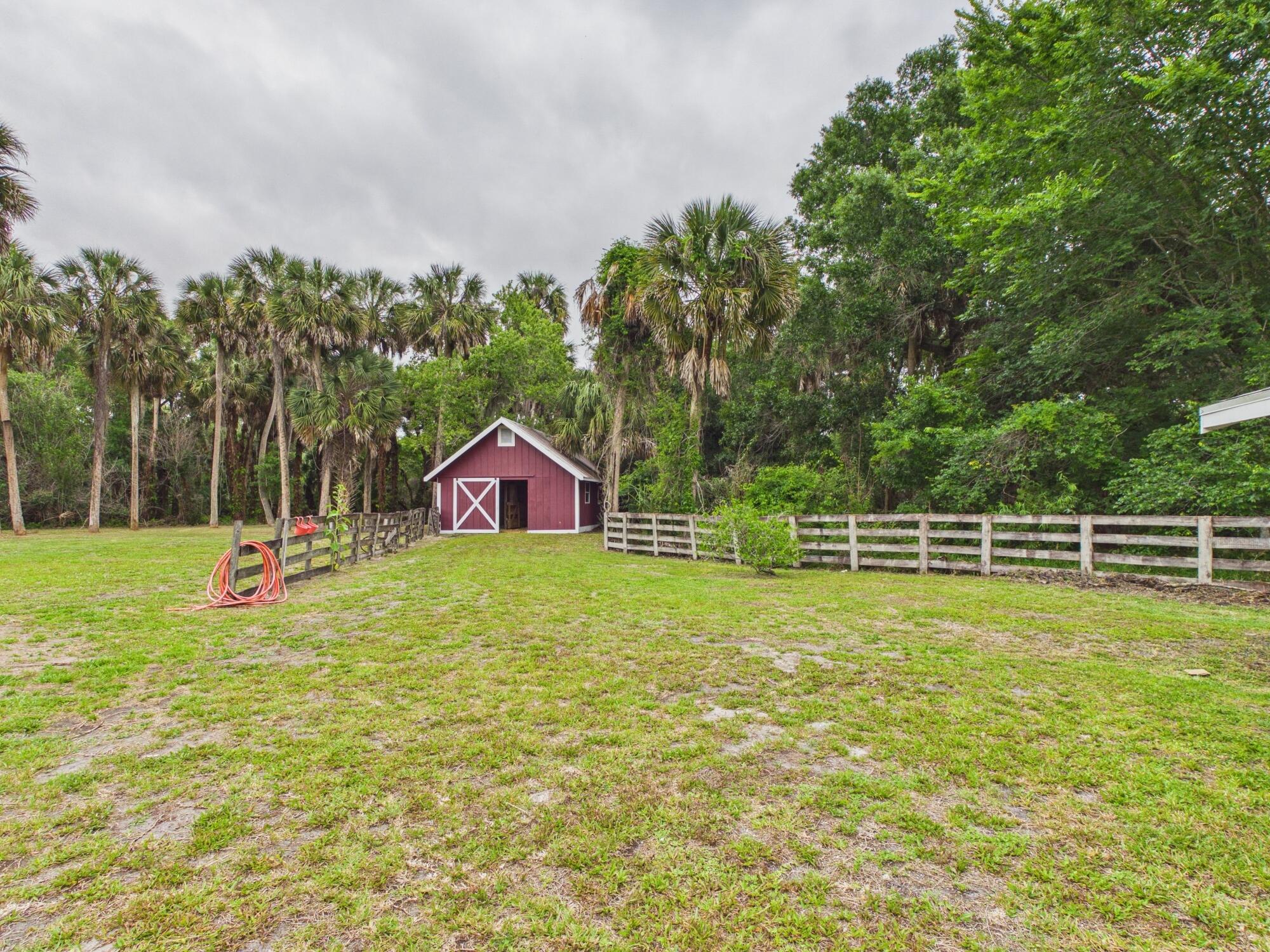 LAZY SEVEN RANCH ACRES - Residential