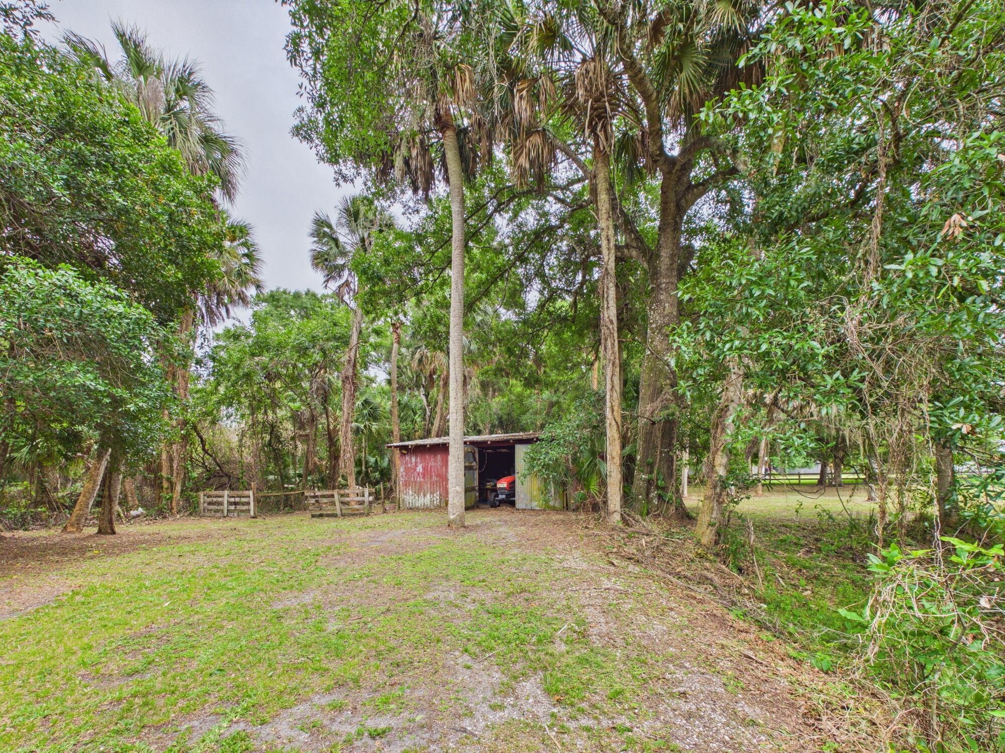 LAZY SEVEN RANCH ACRES - Residential