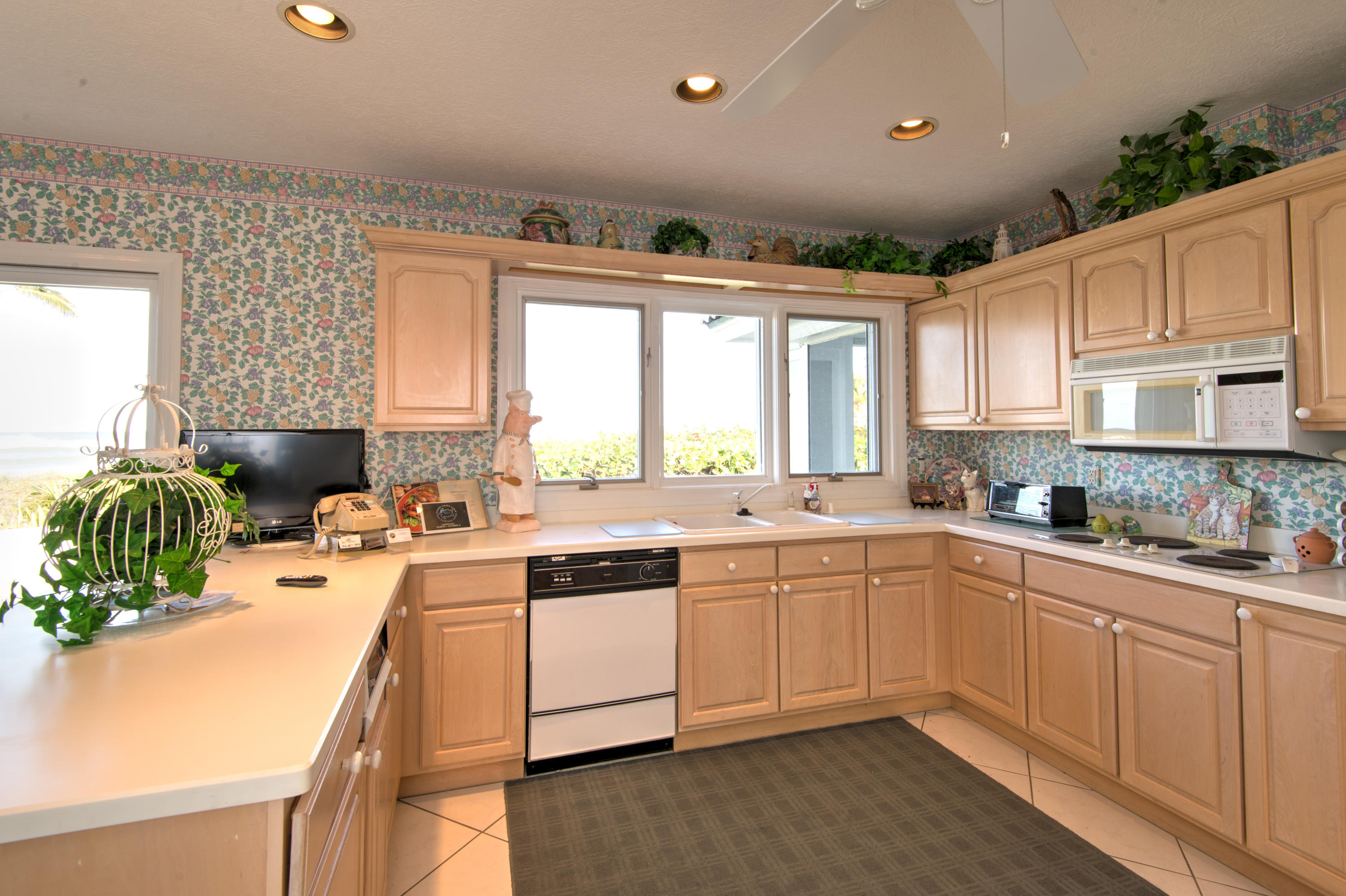 JUPITER INLET BEACH COLONY - Residential
