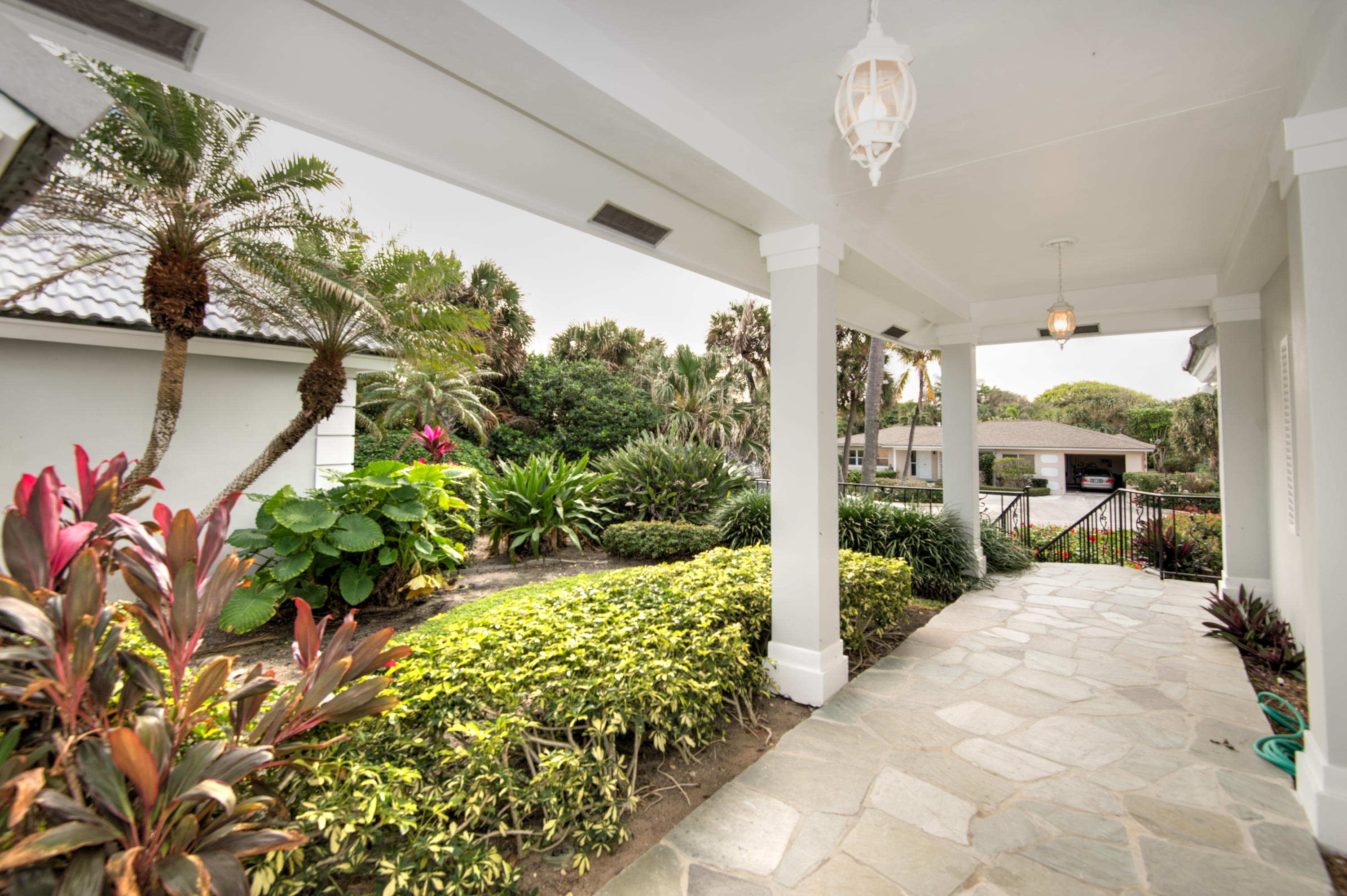 JUPITER INLET BEACH COLONY - Residential