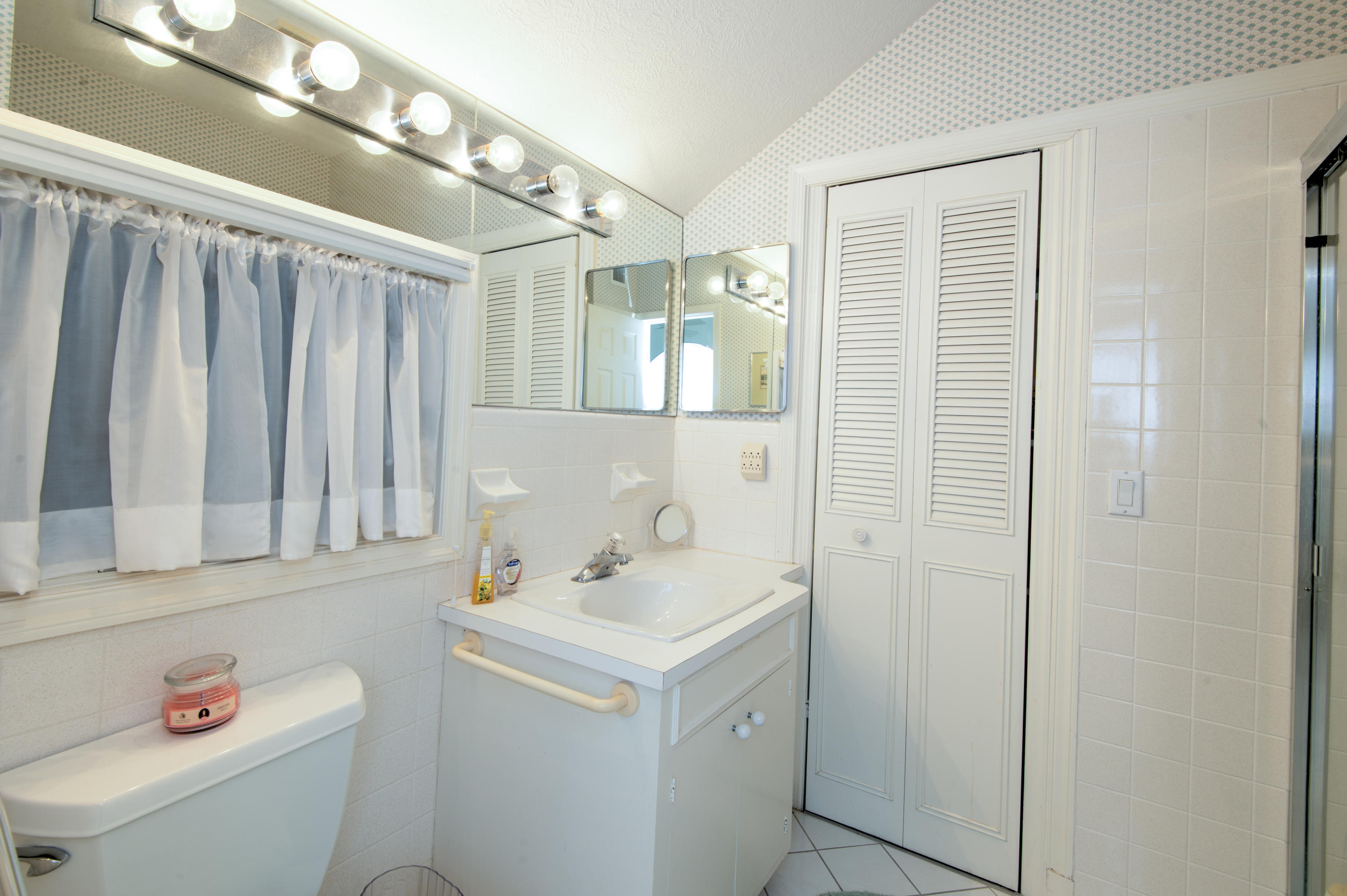 JUPITER INLET BEACH COLONY - Residential