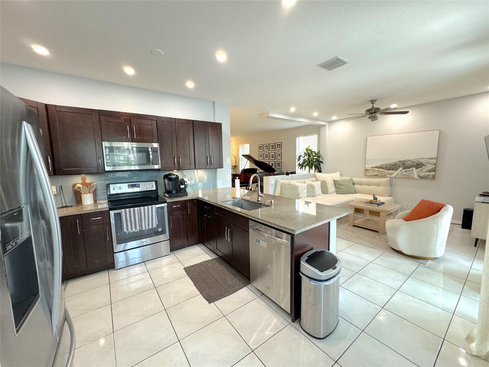 JACARANDA PARCEL 547 - Residential Lease